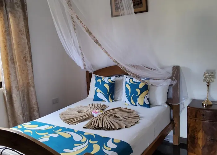 Frangipani Apartment Pointe La Rue